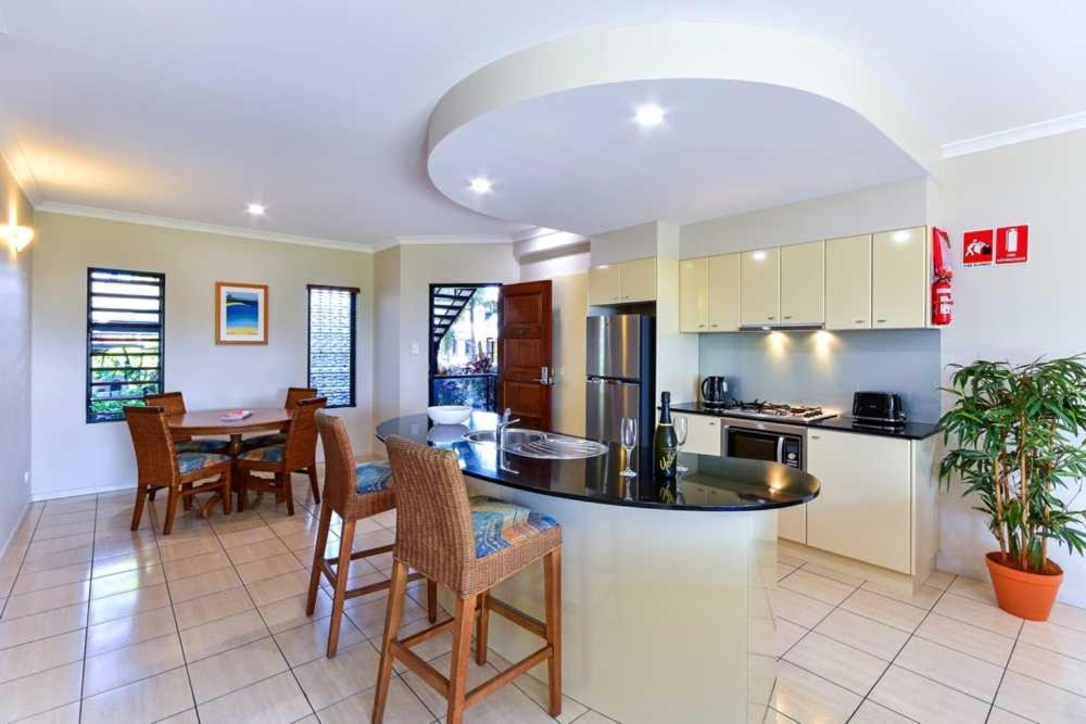 Anchorage Aparthotel Hamilton Island Buitenkant foto